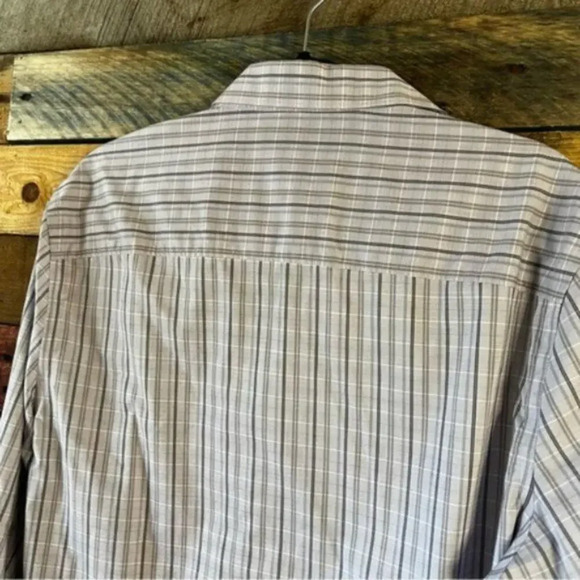 Perry Ellis Lavender Plaid Button Down Size Medium - Picture 7 of 10